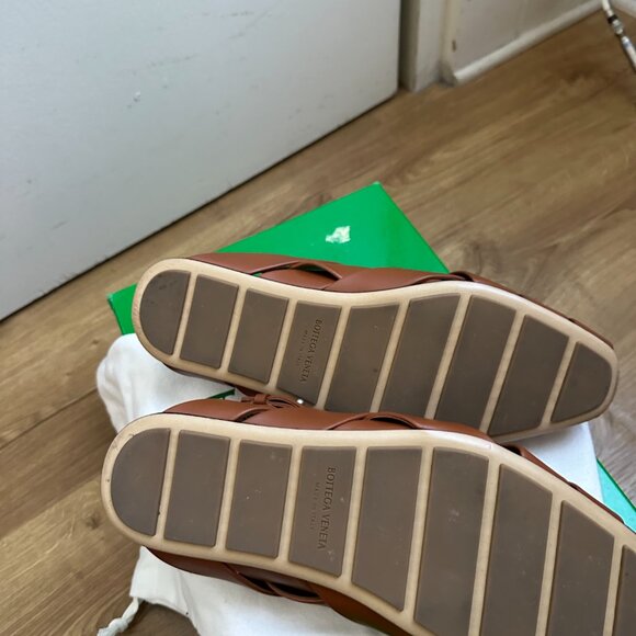 Men's Bottega Veneta Leather Sandals - Picture 8 of 8